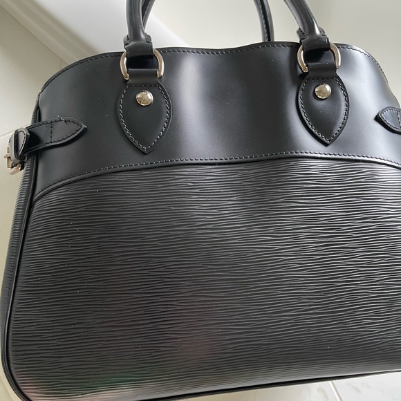 Louis Vuitton Passy PM Epi Leather Satxgw - Picture 4 of 8